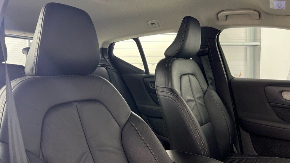 Used Volvo XC40 2022 for sale - 77512603: Photo 31