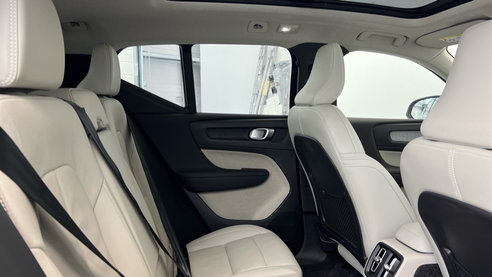 Used Volvo XC40 2025 for sale - 77634677: Photo 6