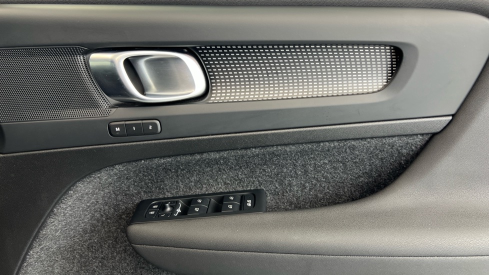 Used Volvo XC40 2025 for sale - 77025331: Photo 29