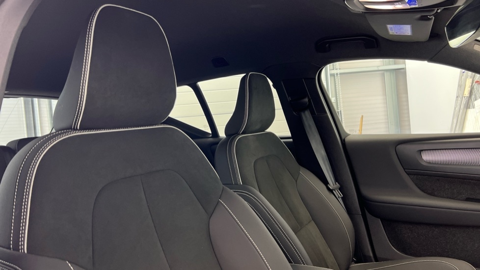 Used Volvo XC40 2025 for sale - 77025331: Photo 31