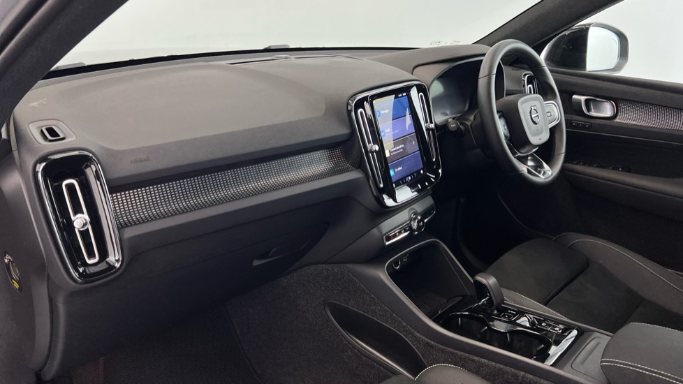 Used Volvo XC40 2025 for sale - 77025331: Photo 36