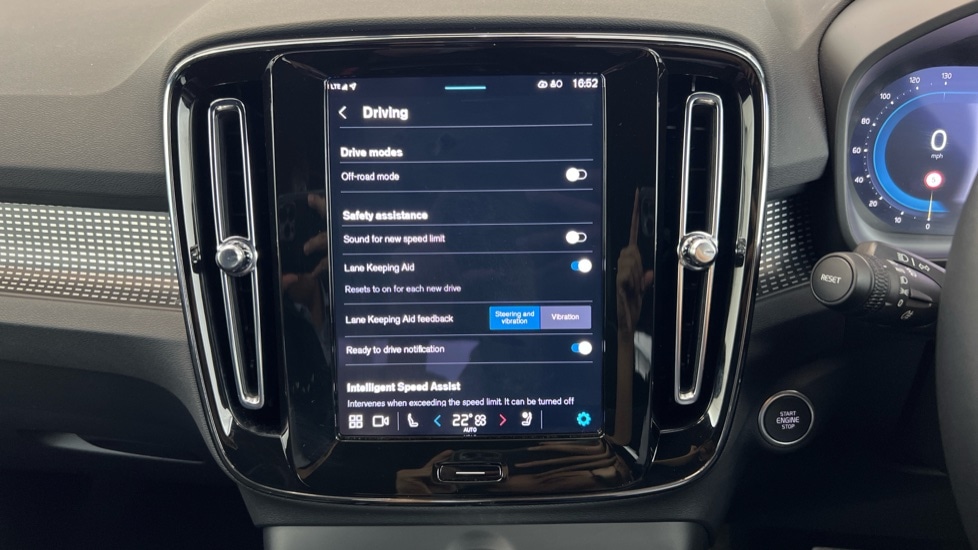 Used Volvo XC40 2025 for sale - 77025331: Photo 44