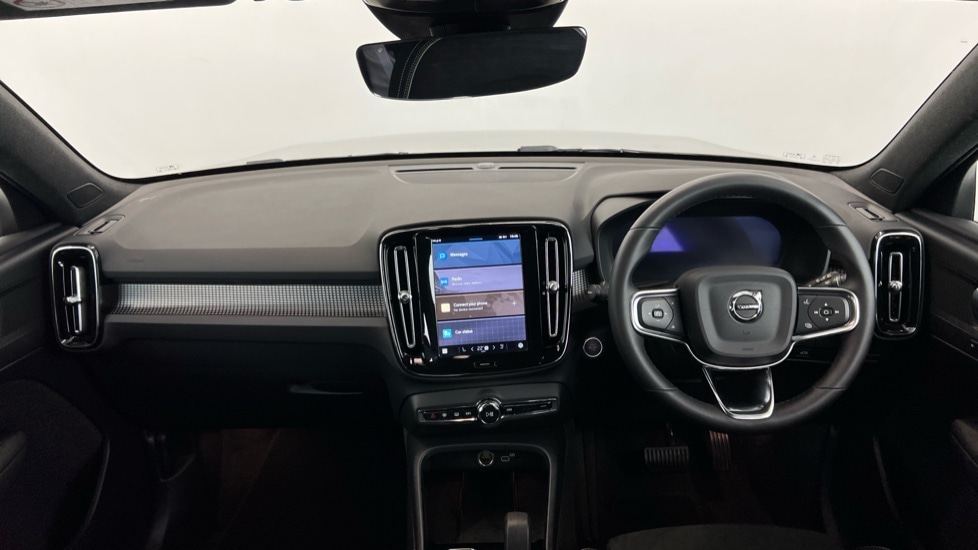 Used Volvo XC40 2025 for sale - 77025331: Photo 5
