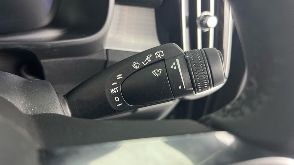 Used Volvo XC40 2023 for sale - 78206726: Photo 23