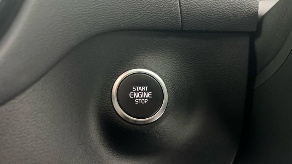 Used Volvo XC40 2023 for sale - 78206726: Photo 27