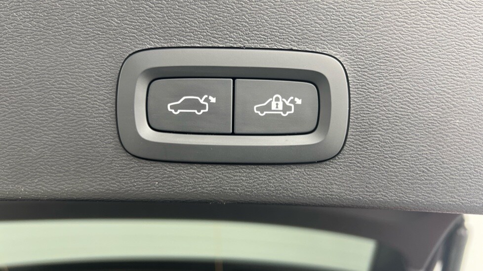 Used Volvo XC40 2023 for sale - 78206726: Photo 34