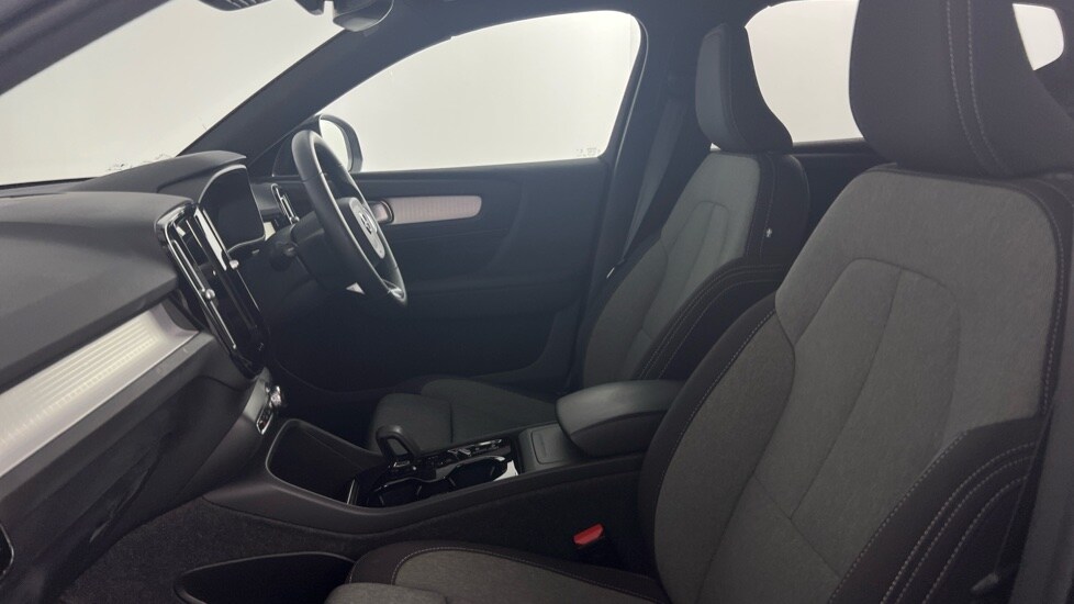 Used Volvo XC40 2023 for sale - 78206726: Photo 36