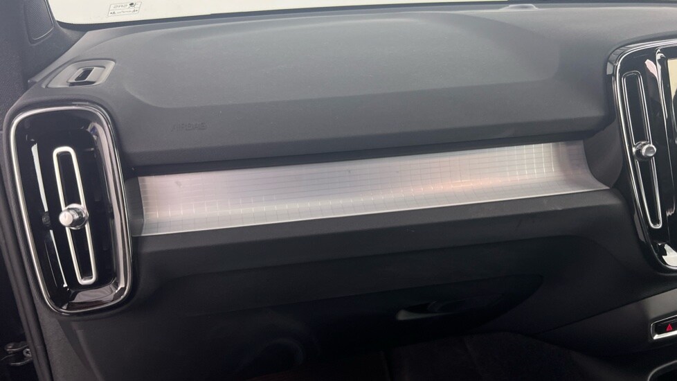 Used Volvo XC40 2023 for sale - 78206726: Photo 40