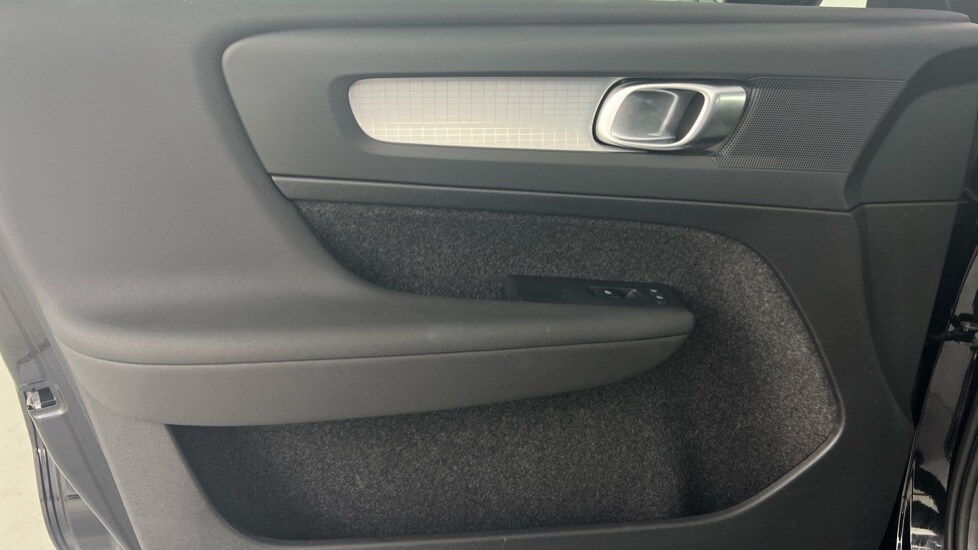 Used Volvo XC40 2023 for sale - 78206726: Photo 41