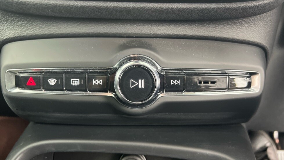 Used Volvo XC40 2023 for sale - 78206726: Photo 63