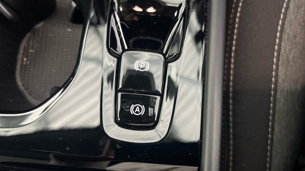 Used Volvo XC40 2023 for sale - 78206726: Photo 65