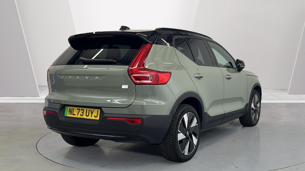 Used Volvo XC40 2023 for sale - 76487432: Photo 2