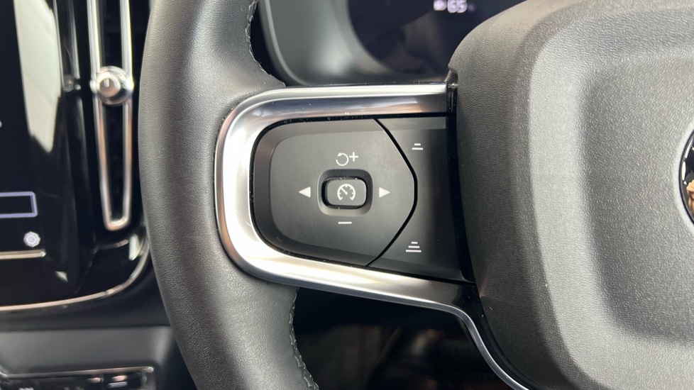 Used Volvo XC40 2023 for sale - 76487432: Photo 21