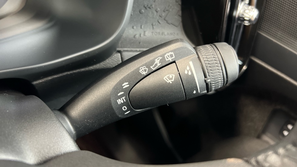 Used Volvo XC40 2023 for sale - 76487432: Photo 23