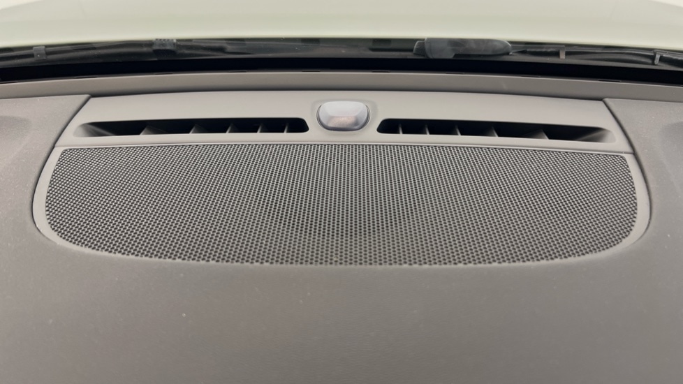 Used Volvo XC40 2023 for sale - 76487432: Photo 26