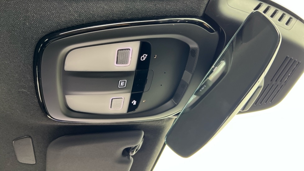 Used Volvo XC40 2023 for sale - 76487432: Photo 28