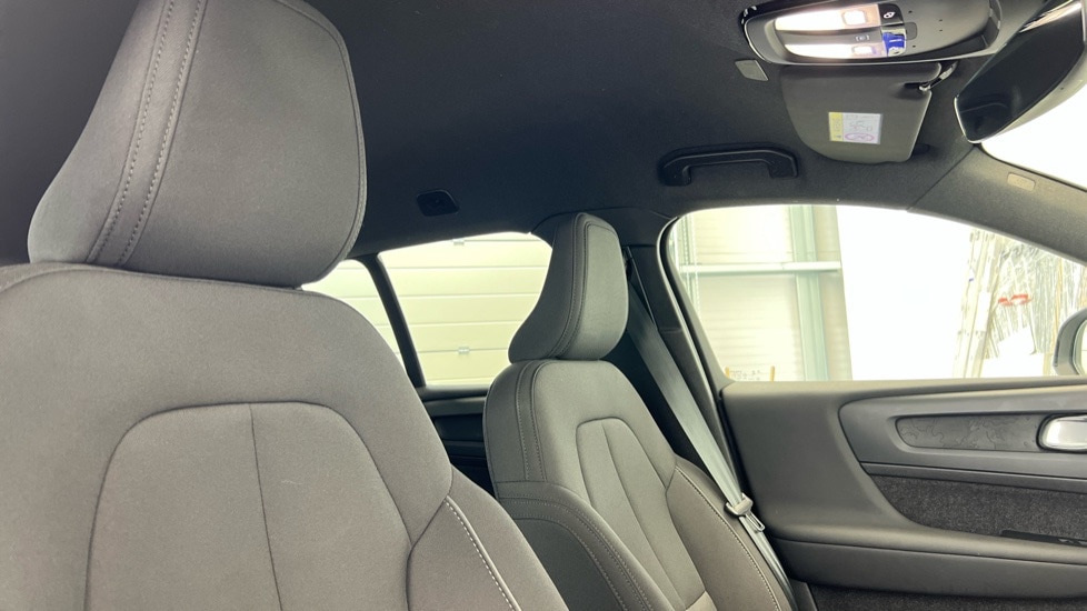 Used Volvo XC40 2023 for sale - 76487432: Photo 31