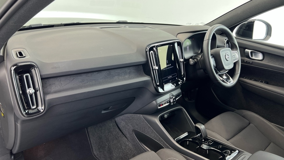 Used Volvo XC40 2023 for sale - 76487432: Photo 37