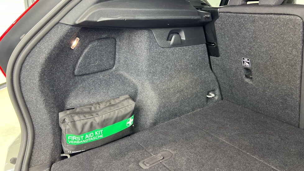 Used Volvo XC40 2023 for sale - 76487432: Photo 39