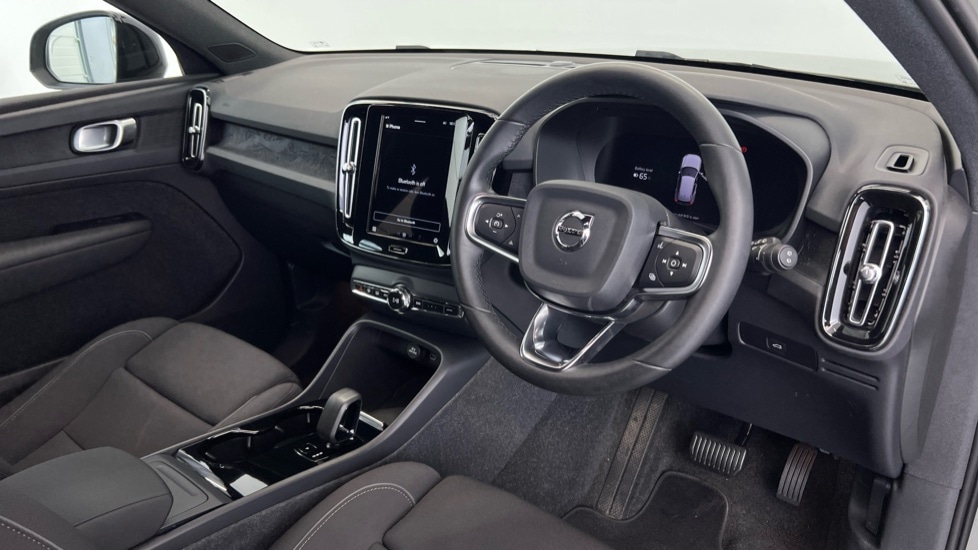 Used Volvo XC40 2023 for sale - 76487432: Photo 4