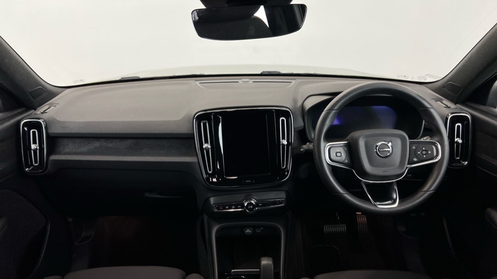 Used Volvo XC40 2023 for sale - 76487432: Photo 5