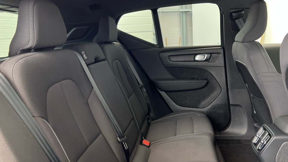 Used Volvo XC40 2023 for sale - 76487432: Photo 6