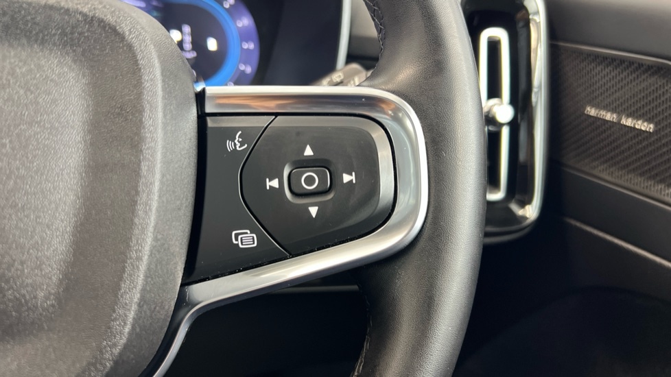 Used Volvo XC40 2022 for sale - 76942893: Photo 22