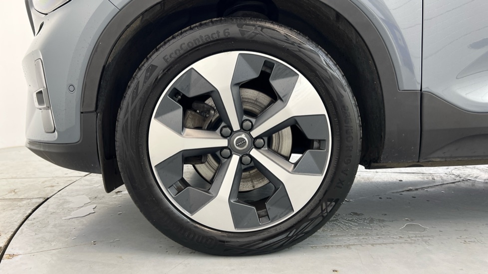 Used Volvo XC40 2022 for sale - 76942893: Photo 41