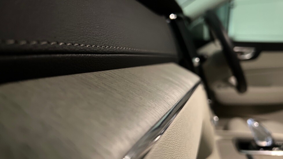 Used Volvo XC60 2021 for sale - 78123085: Photo 34