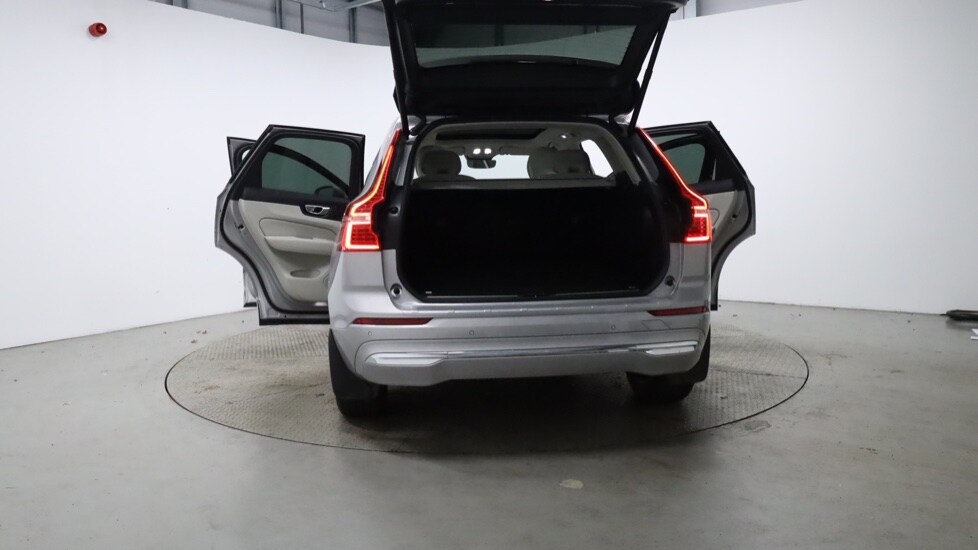 Used Volvo XC60 2021 for sale - 78123085: Photo 40