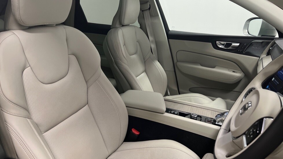 Used Volvo XC60 2021 for sale - 78123085: Photo 9