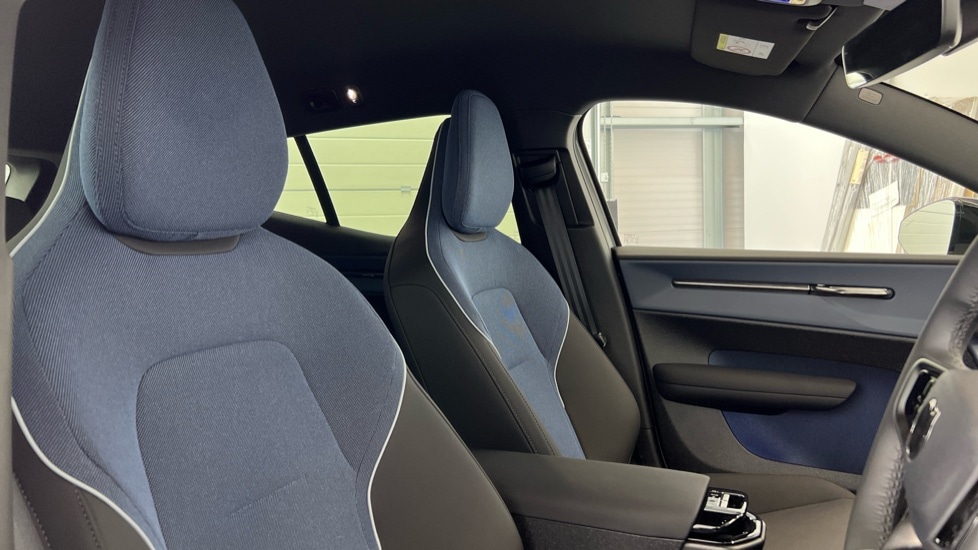 Used Volvo EX30 2025 for sale - 76668199: Photo 30