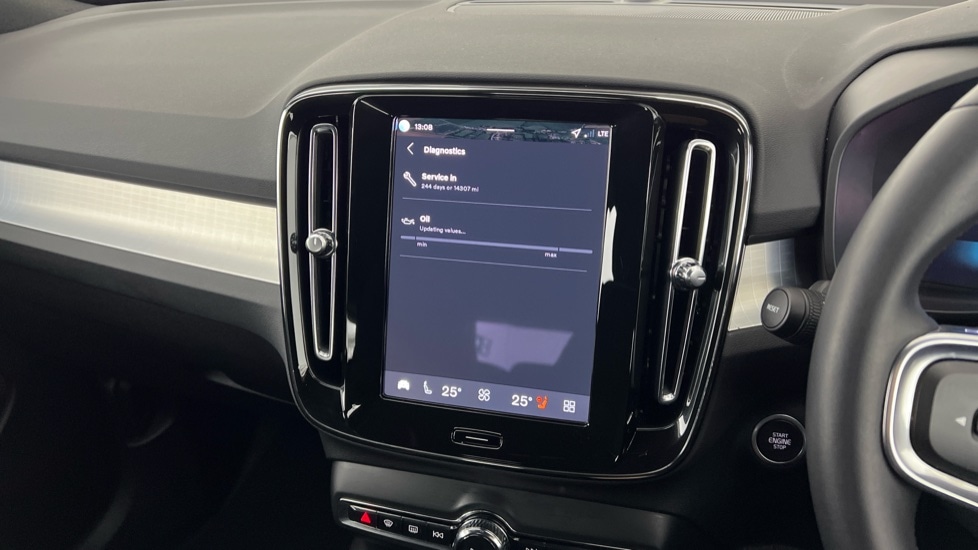 Used Volvo XC40 2025 for sale - 77636221: Photo 15