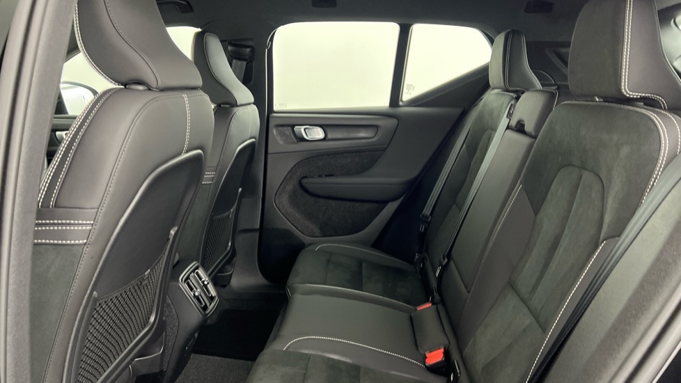 Used Volvo XC40 2025 for sale - 77636221: Photo 33