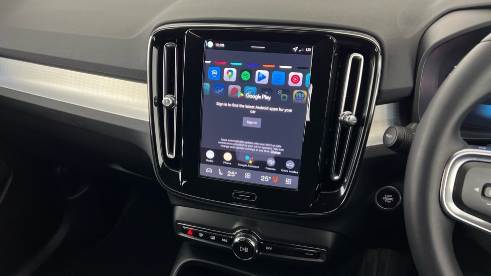 Used Volvo XC40 2025 for sale - 77636221: Photo 46