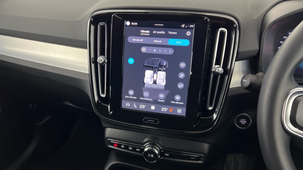 Used Volvo XC40 2025 for sale - 77636221: Photo 47