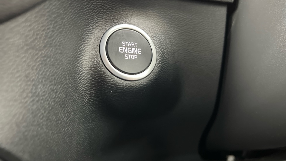 Used Volvo XC40 2025 for sale - 77636221: Photo 49