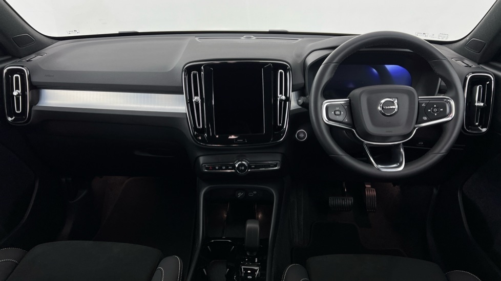 Used Volvo XC40 2025 for sale - 77636221: Photo 5