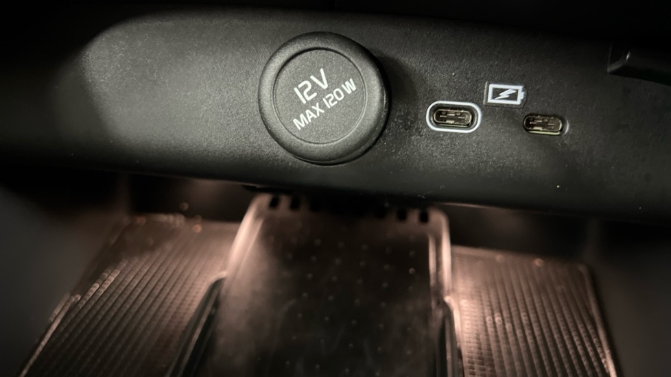 Used Volvo XC40 2025 for sale - 77636221: Photo 51