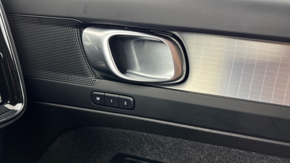 Used Volvo XC40 2025 for sale - 77636221: Photo 53