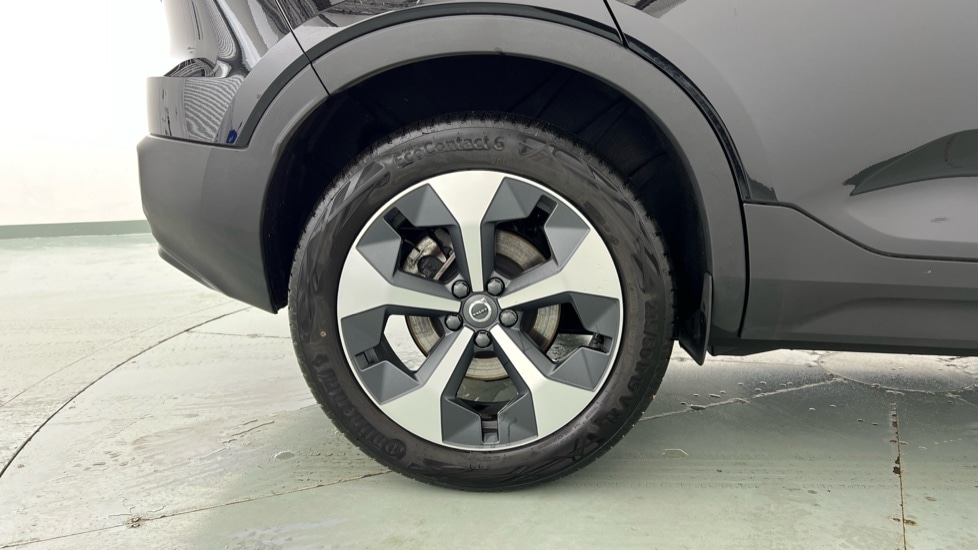 Used Volvo XC40 2025 for sale - 77636221: Photo 9