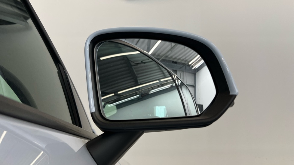Used Volvo XC40 2024 for sale - 76021838: Photo 32