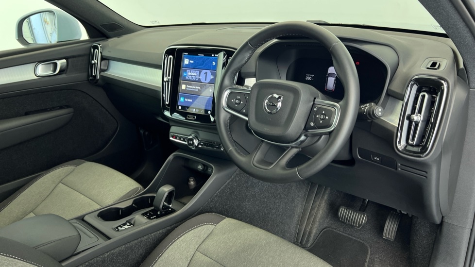 Used Volvo XC40 2024 for sale - 76021838: Photo 4