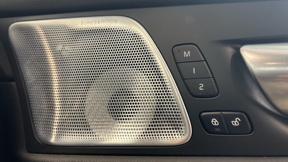 Used Volvo XC60 2025 for sale - 77959862: Photo 15