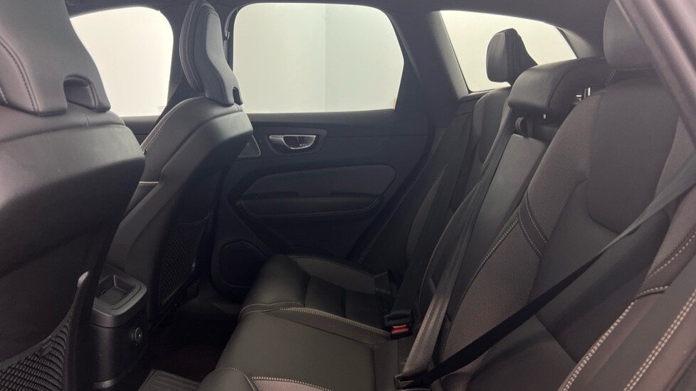 Used Volvo XC60 2025 for sale - 77959862: Photo 32