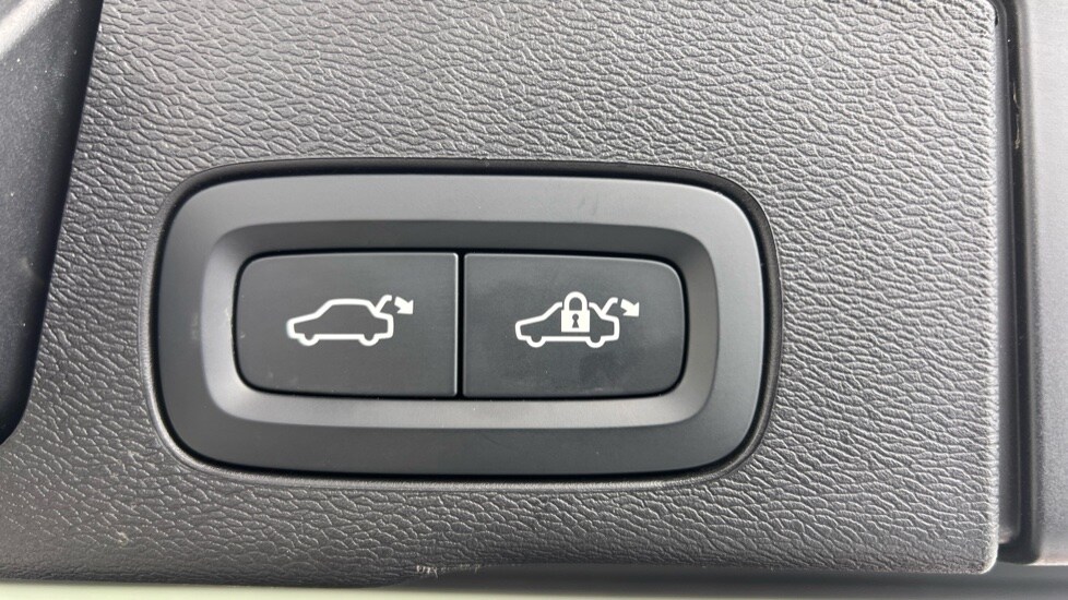 Used Volvo XC60 2025 for sale - 77959862: Photo 34