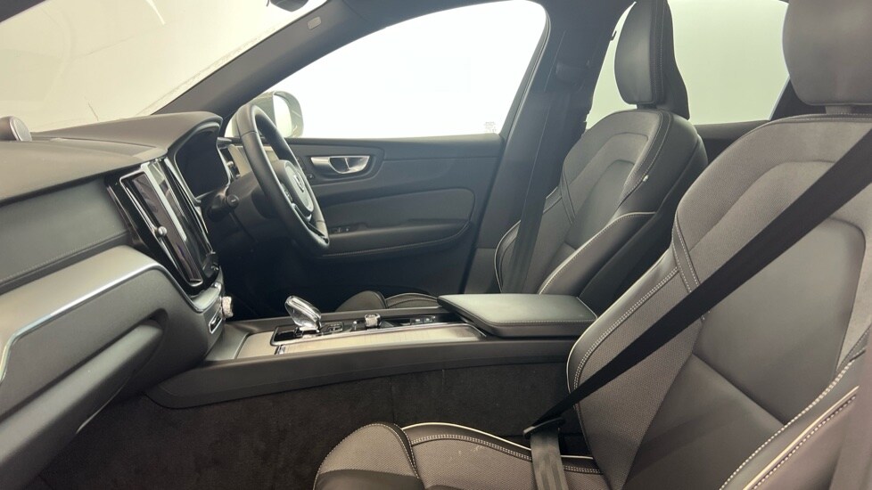 Used Volvo XC60 2025 for sale - 77959862: Photo 36