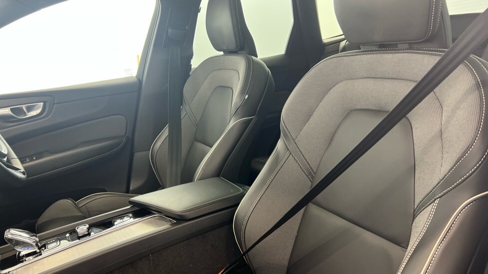 Used Volvo XC60 2025 for sale - 77959862: Photo 37
