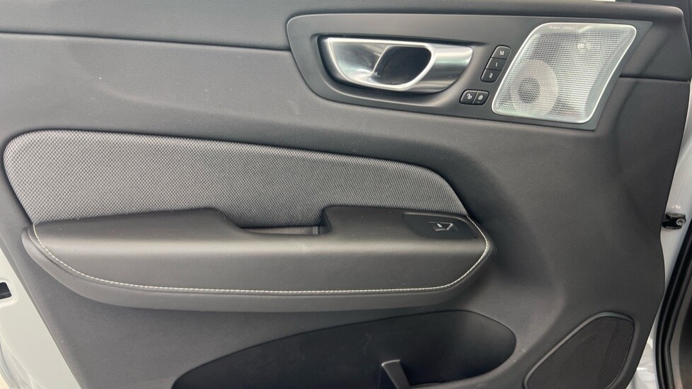 Used Volvo XC60 2025 for sale - 77959862: Photo 40