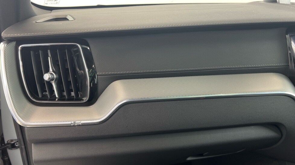 Used Volvo XC60 2025 for sale - 77959862: Photo 42